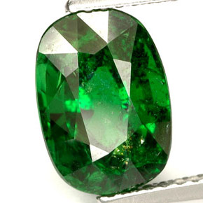 3,97 ctw natürlicher grüner Tsavorit, Oval Schliff, SI