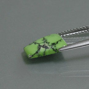9,17 ctw natürlicher gelb-grün Türkis, Ausgefallene Form, Lichtundurchlässig