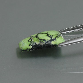 9,17 ctw natürlicher gelb-grün Türkis, Ausgefallene Form, Lichtundurchlässig