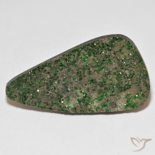 72.20ct Natürlicher Deep Earthy Green Uwarowit-Granat-Druse, Fantasie, Lichtundurchlässig