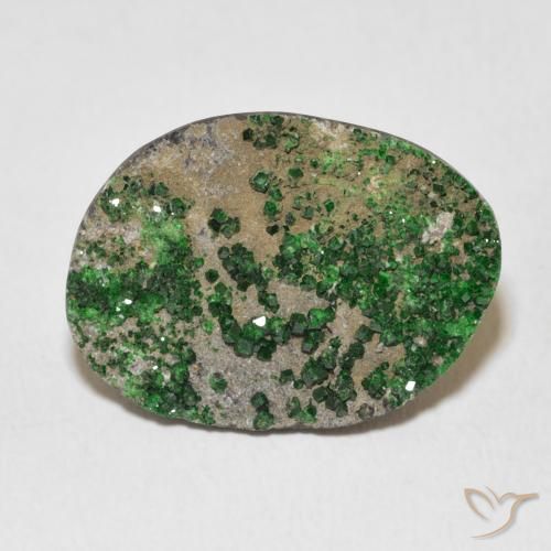 16.55ct Natürlicher Deep Earthy Green Uwarowit-Granat-Druse, Fantasie, Lichtundurchlässig