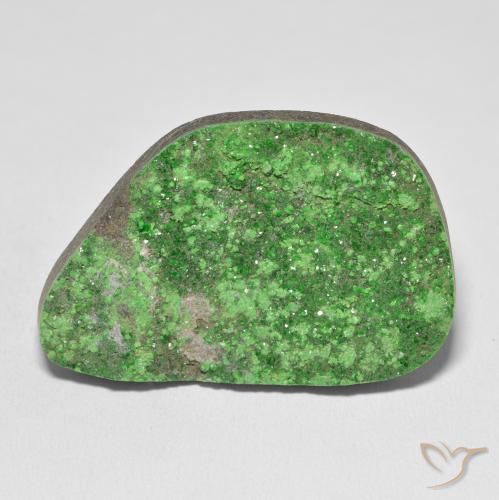 59.54ct Natürlicher limettengrün Uwarowit-Granat-Druse, Fantasie, Lichtundurchlässig