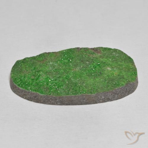9,17 ctw natürlicher Grün Uwarowit-Granat-Druse, Oval, Lichtundurchlässig