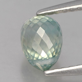 1,82 ctw natürlicher grüner Zirkon, Briolette, VS