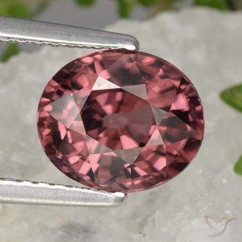 2.94ct Natürlicher tiefrot Zirkon, Oval, VVS-VS